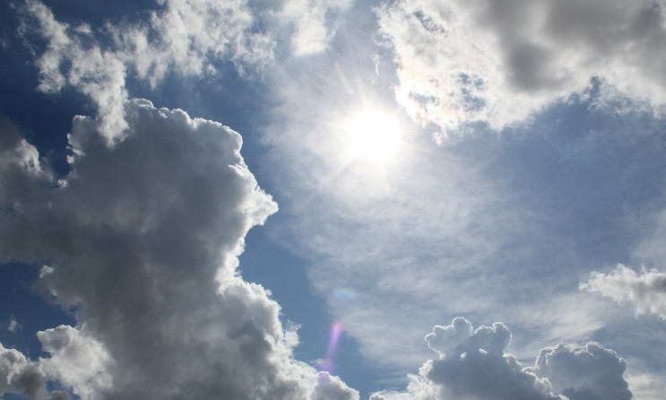 Temperaturas sobem em Franca neste domingo, 15, mas pode chover o dia todo
