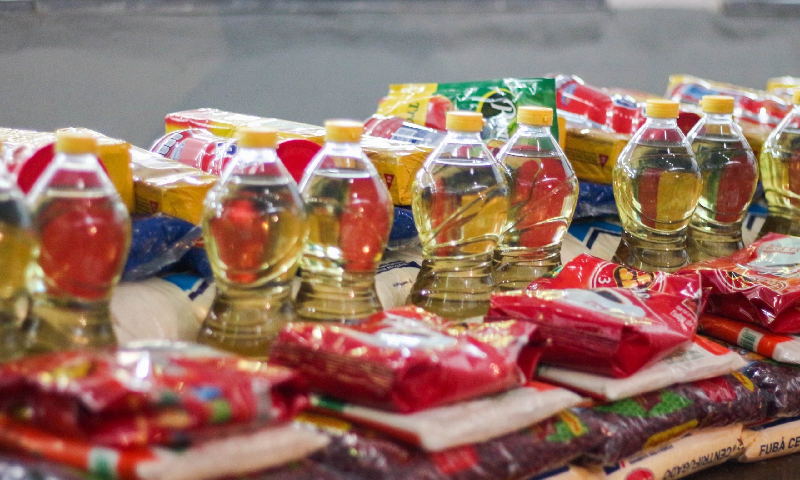 Supermercados Savegnago doam 10 mil cestas de alimentos para carentes
