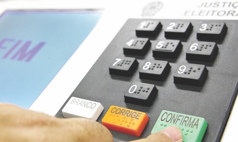 Justiça Eleitoral de SP suspende cancelamento de títulos sem biometria