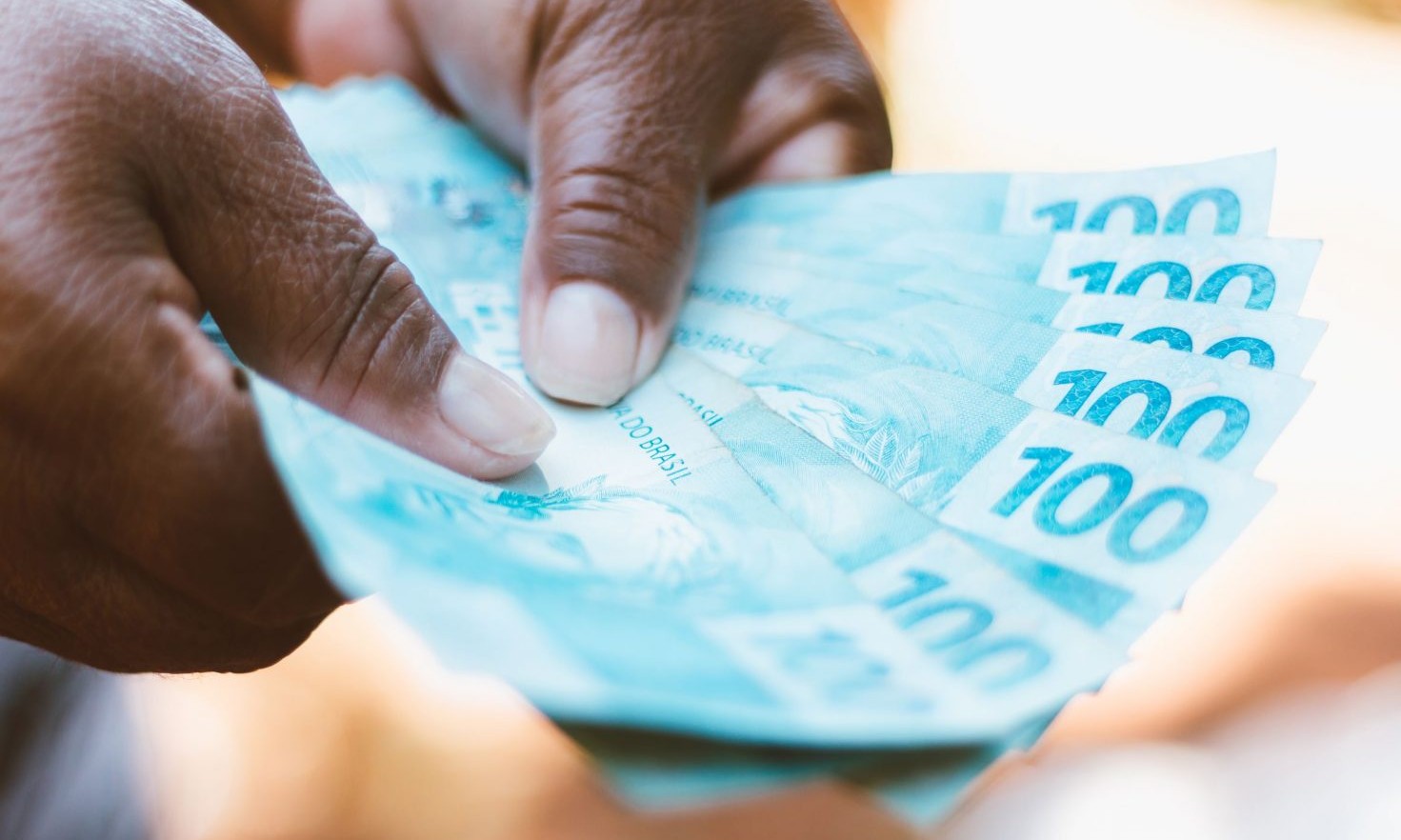 Abono de R$600: quase 2,6 milhões receberam auxílio emergencial nesta quinta