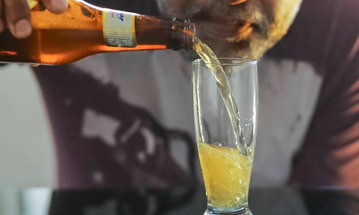 Venda e consumo de bebidas alcoólicas aumentam com isolamento