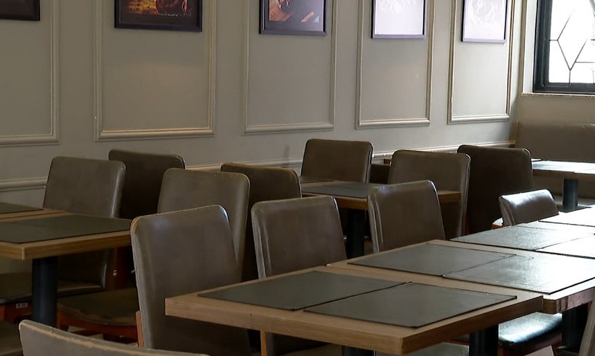 Restaurantes em Franca vendem voucher para garantir renda
