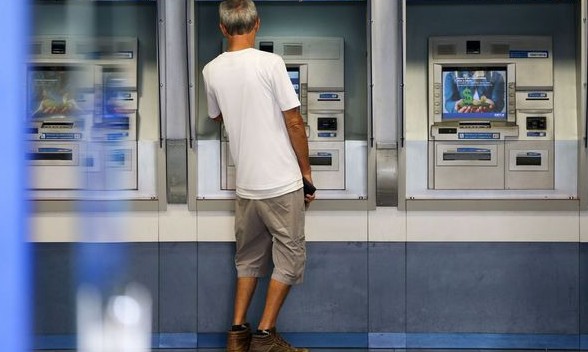 Caixa prioriza atendimento aos serviços antecipando horário em várias cidades