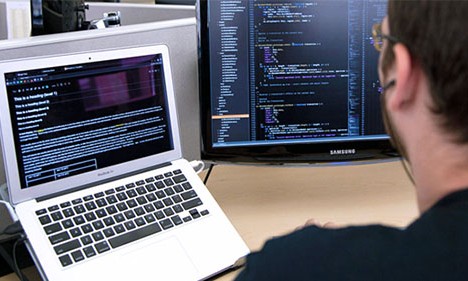 Em Franca: Cursos gratuitos de Desenvolvedor Web e Espanhol abrem inscrições