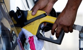 Gasolina: Queda no preço  leva ao menos 1 semana para chegar na bomba