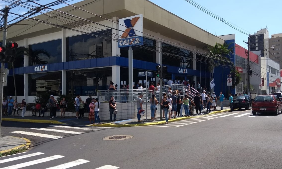 Abono de emergência deve ser pago a 42 milhões de brasileiros até sexta (24)
