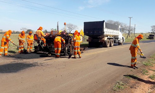 DNIT realiza obras de recomposição asfáltica na BR-464, em Sacramento