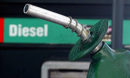 Diesel tem preço reduzido nesta segunda-feira, 27, mas o da gasolina será mantido