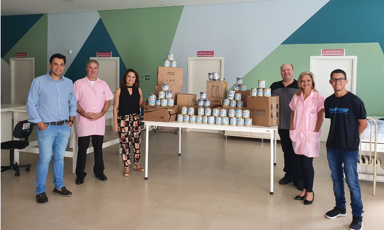 Uni-Facef entrega 307 latas de suplementos ao Centro de Voluntários de Franca