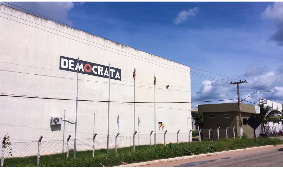 Democrata paralisa duas fábricas no Ceará e demite 1,8 mil funcionários