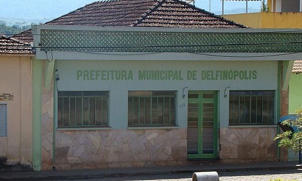 Prefeitura de Delfinópolis seleciona profissionais: salários até R$ 3.493,63
