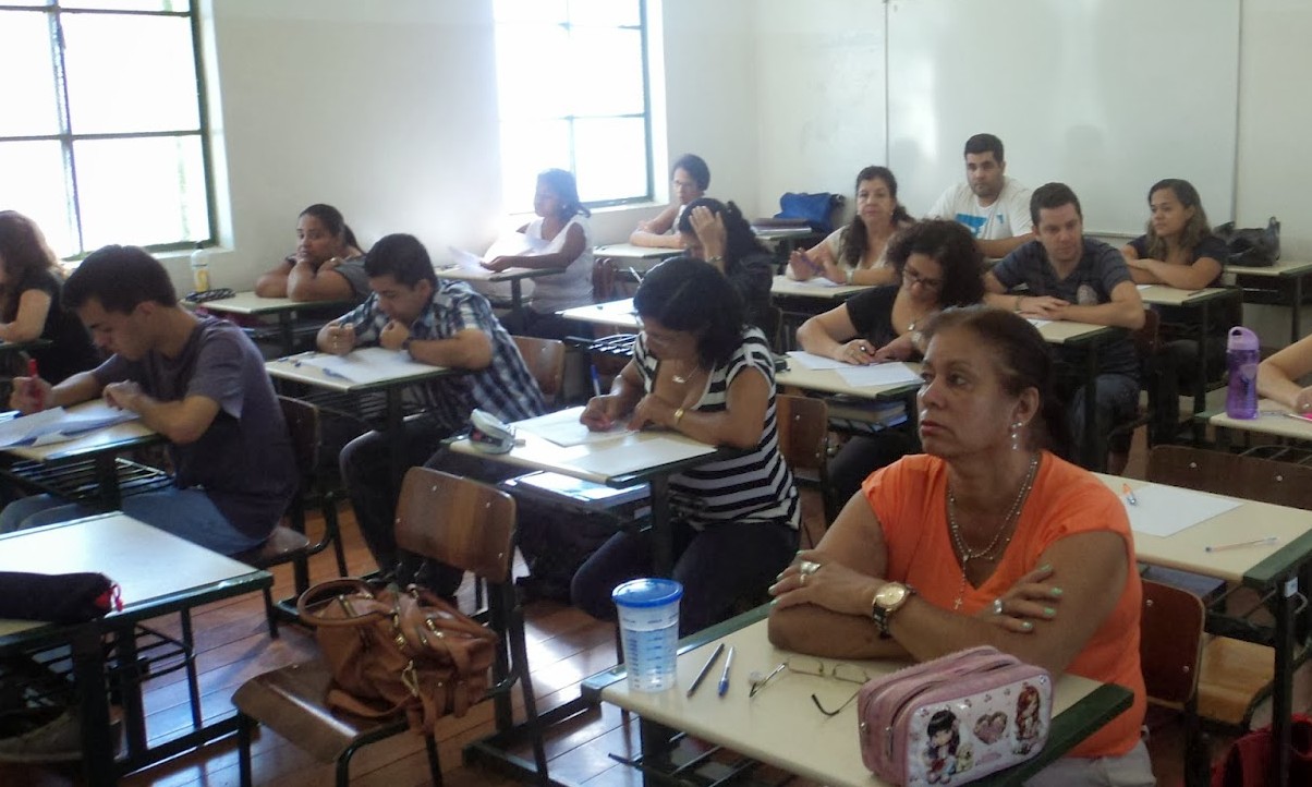 Pólo da UAB de Franca convoca alunos aprovados em curso e vagas de tutores