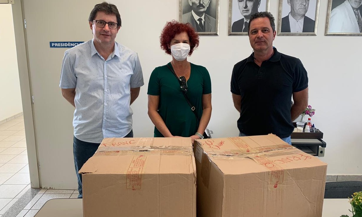 Família Olivito Lancha e ICOL doam mil máscaras para Hospital Allan Kardec