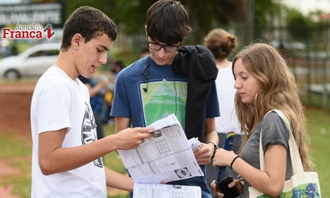 Enem: aberto prazo para estudante solicitar isenção da taxa de inscrição