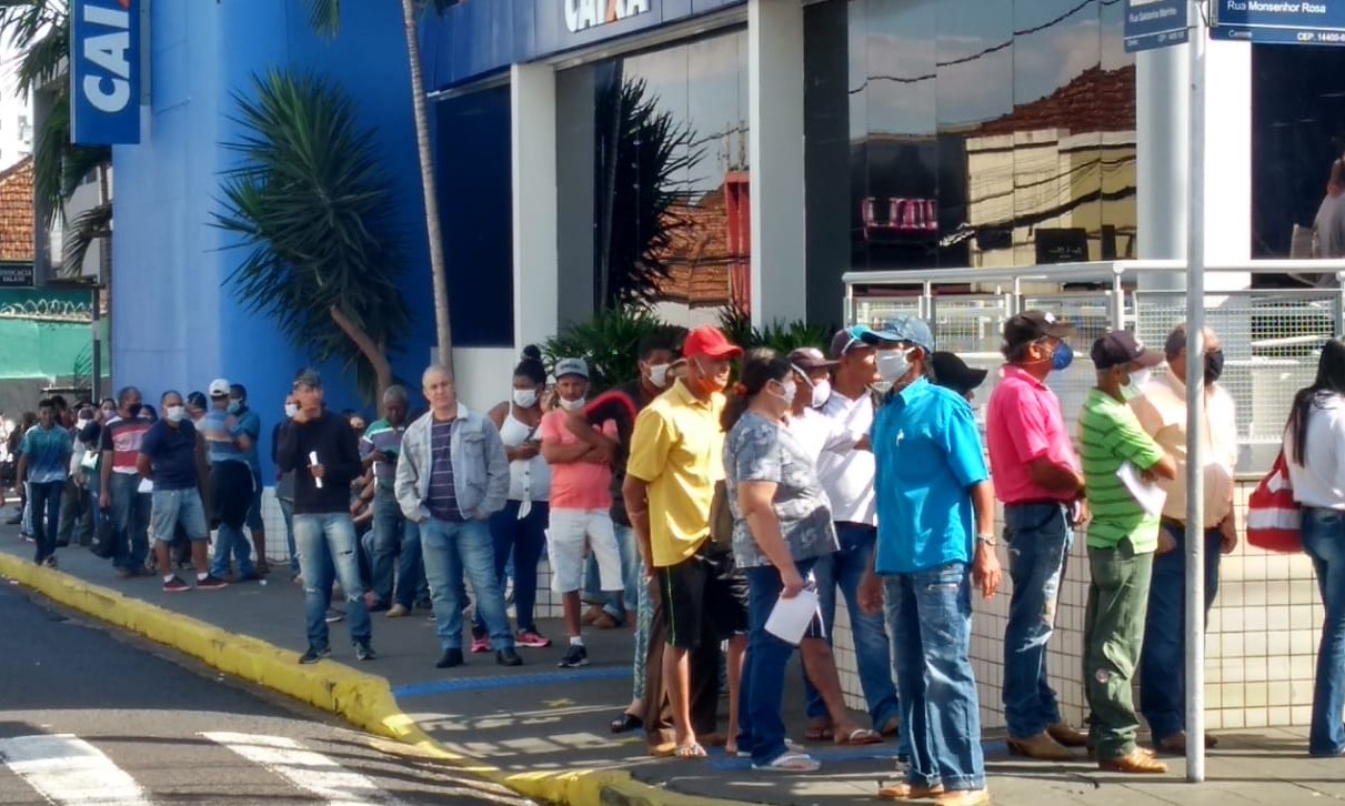 Caixa Federal abre 680 agências sábado (09) para pagar abono emergencial