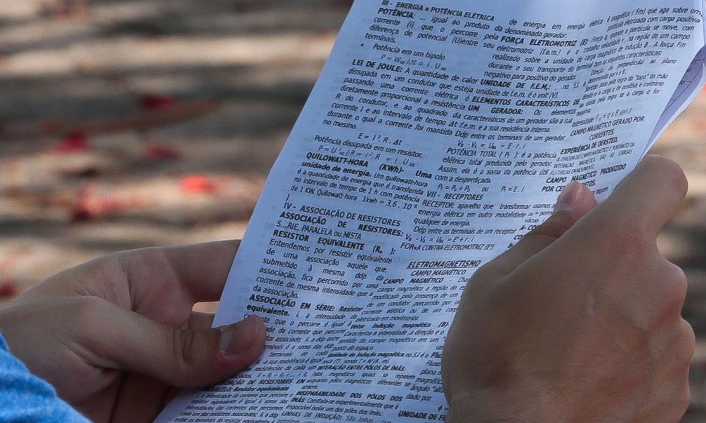 Estudantes secundaristas fazem campanha por adiamento do Enem 2020