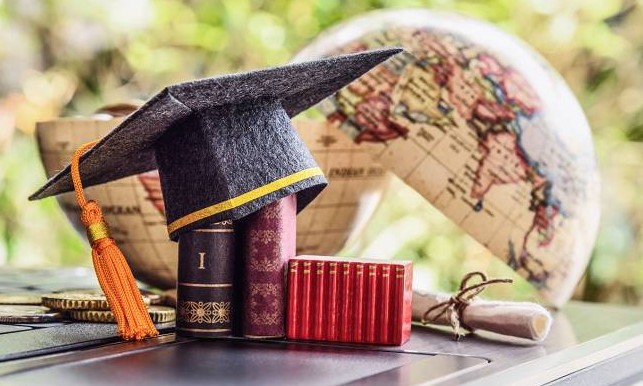 Veja o curso universitário mais popular de Harvard. E está disponível de graça