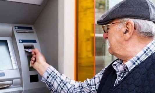 INSS começa a pagar segunda parcela do 13º de aposentados nesta 2ª feira