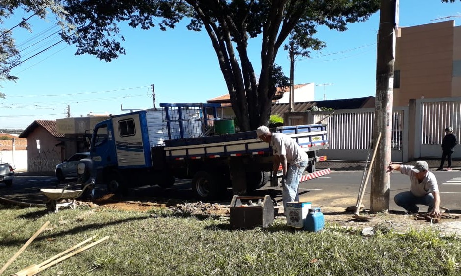Praça do Jardim Consolação, canteiros e velório em Franca recebem melhorias