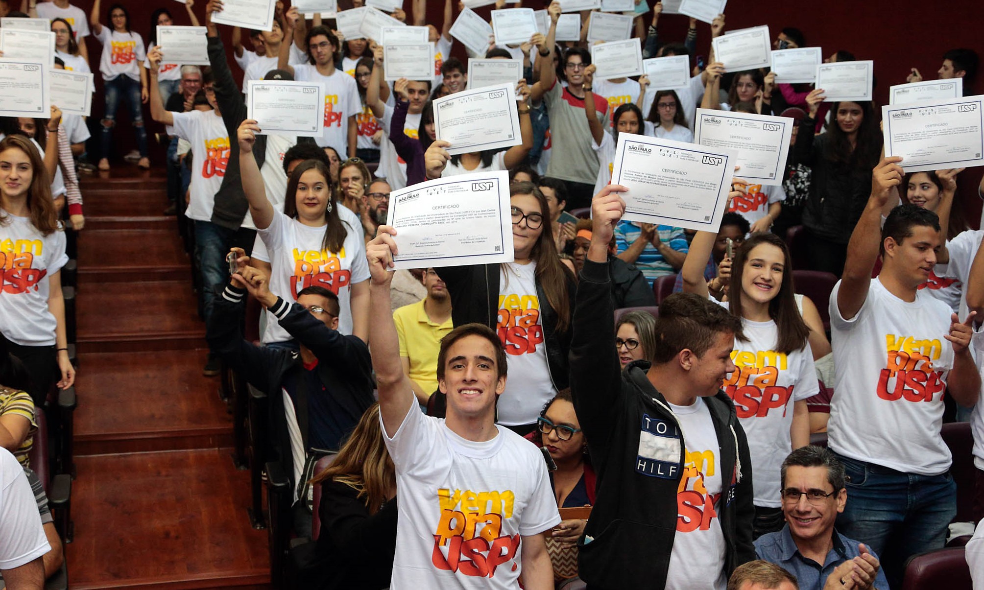 Programa da USP abre inscrições para ajudar estudantes no vestibular