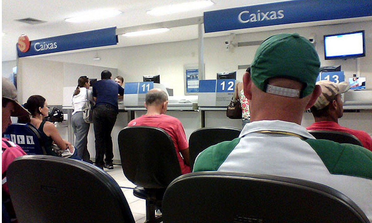 Apesar do feriado desta segunda (25), os bancos vão abrir em Franca