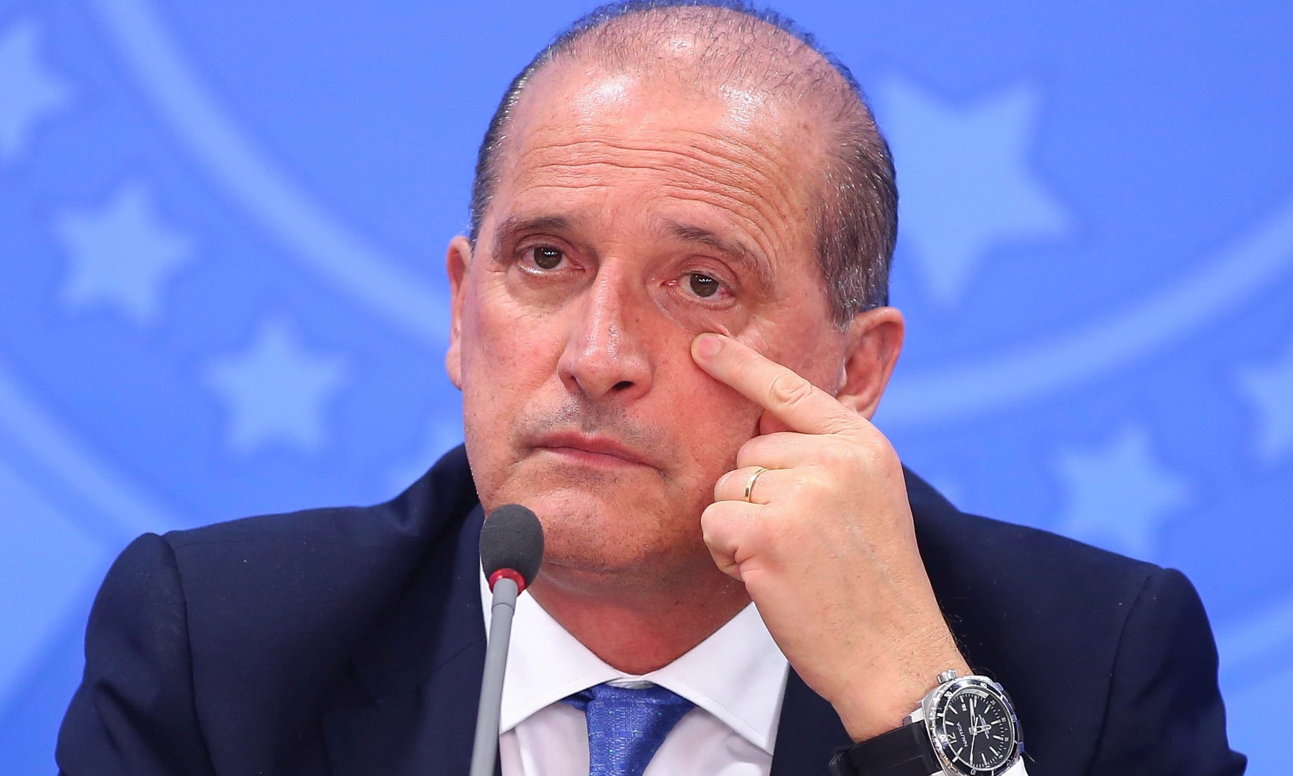 Mães menores de idade e pais solteiros receberão auxílio emergencial. Veja