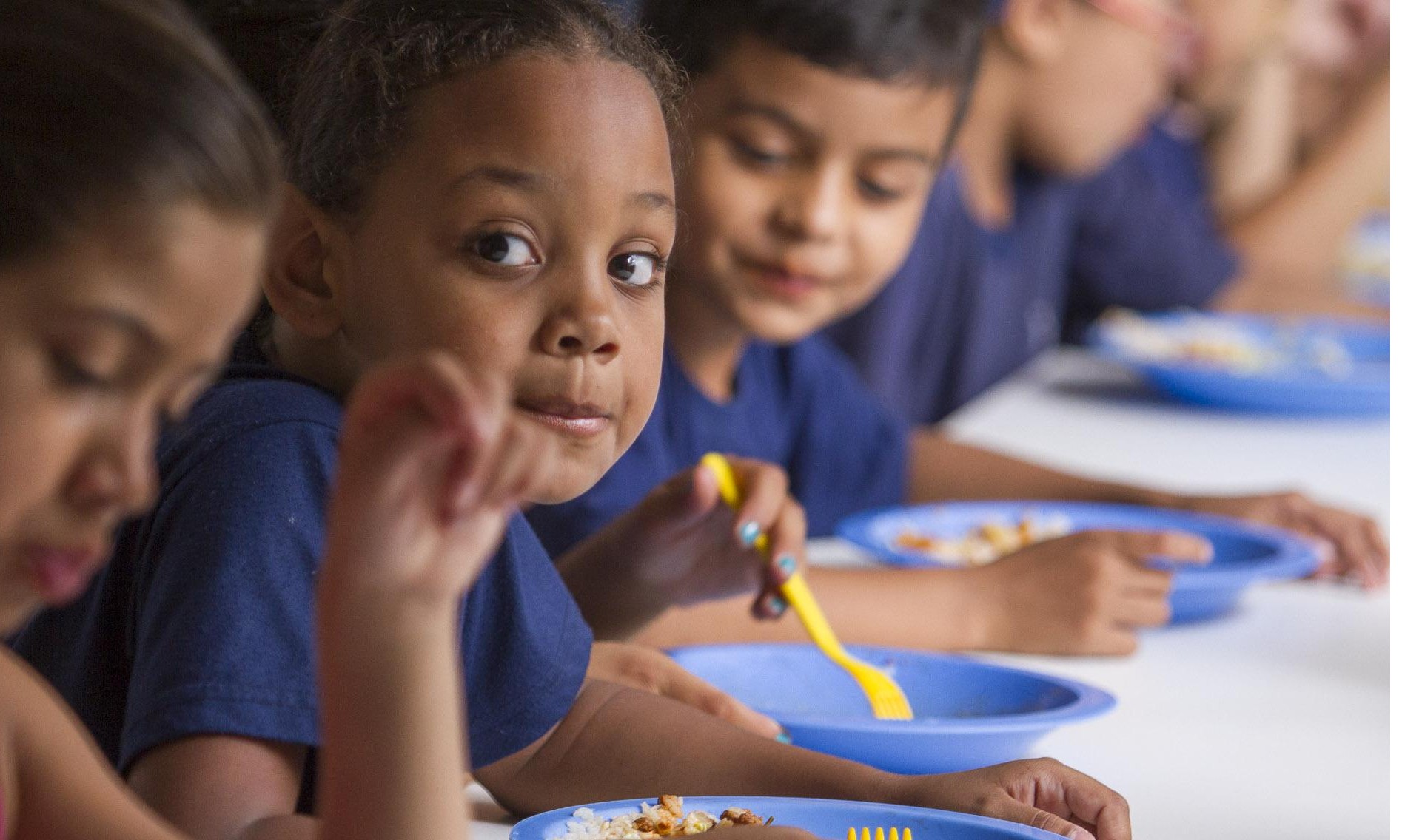 “Merenda em Casa” adianta o pagamento da 2ª parcela a 8,4 mil alunos na região