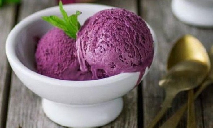 Sorvete de vinho tinto é uma receita que todos os apreciadores deveriam fazer