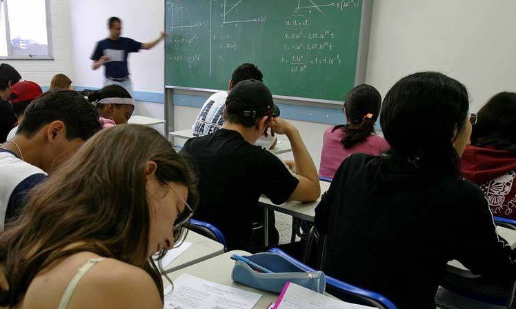 Procon emite diretrizes para alunos e faculdades particulares do estado de SP