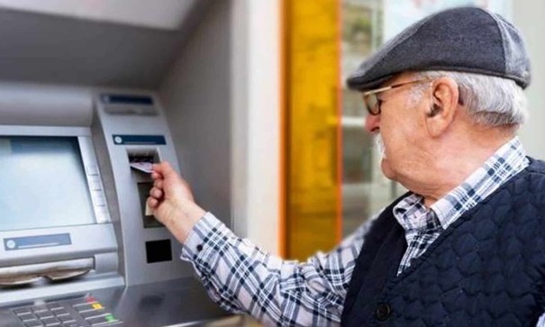 INSS começa a pagar segunda metade do 13º salário na próxima semana