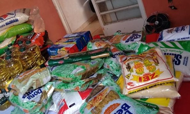 Grupo Coletivo Arco Iris realiza almoço solidário para homenagear as mães