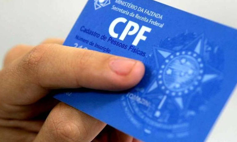Mães solo podem denunciar ex-companheiros que usam CPF dos filhos em auxílio