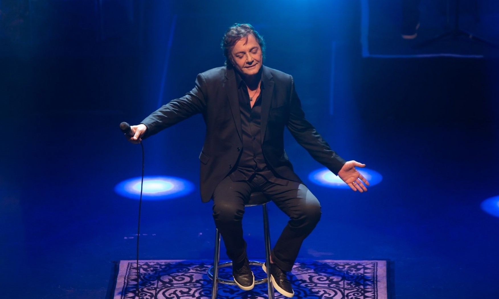 Fábio Jr. canta sucessos em live especial do Dia das Mães nesta sexta, 08,