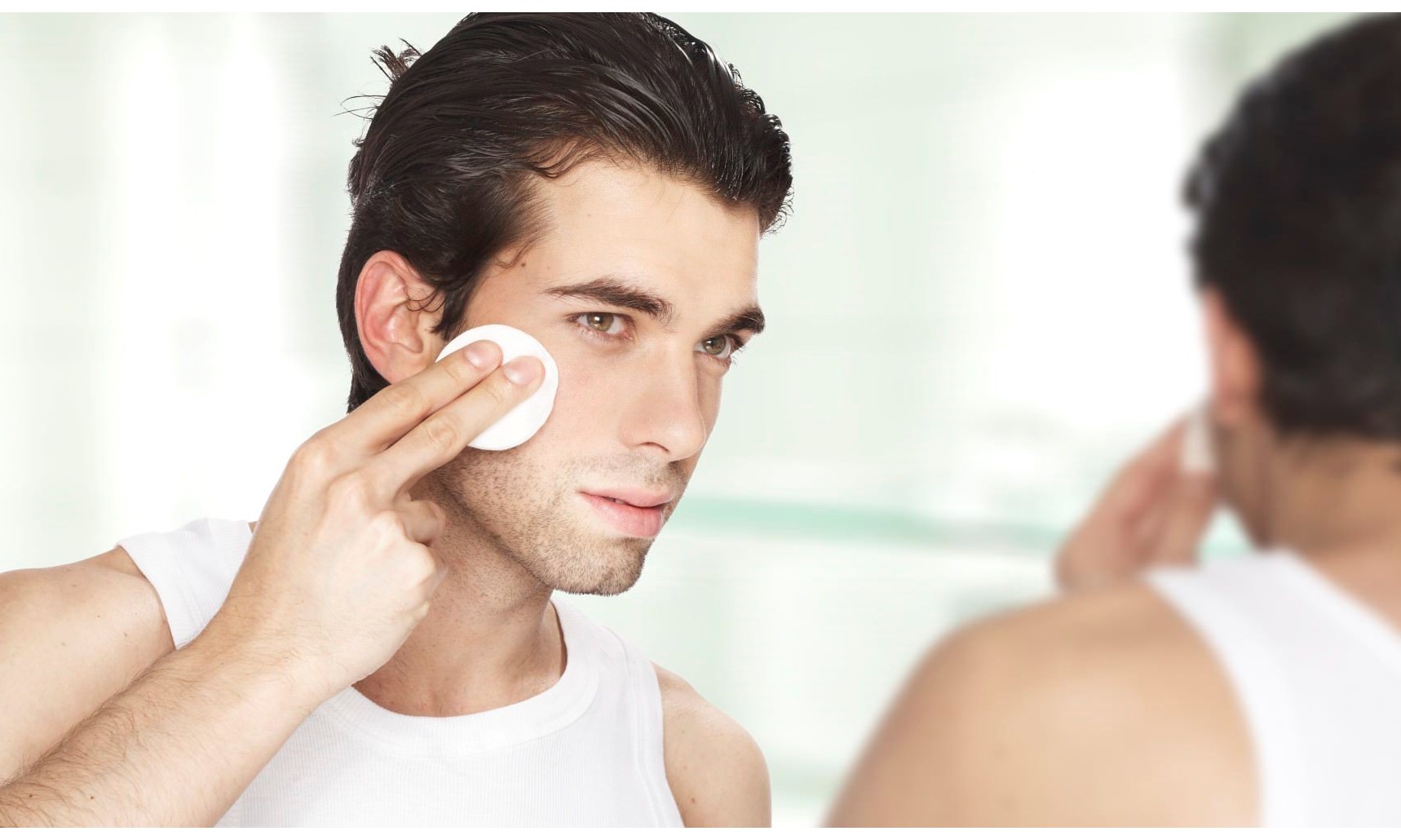 Homens: pele masculina também precisa de cuidados diários – veja quais são