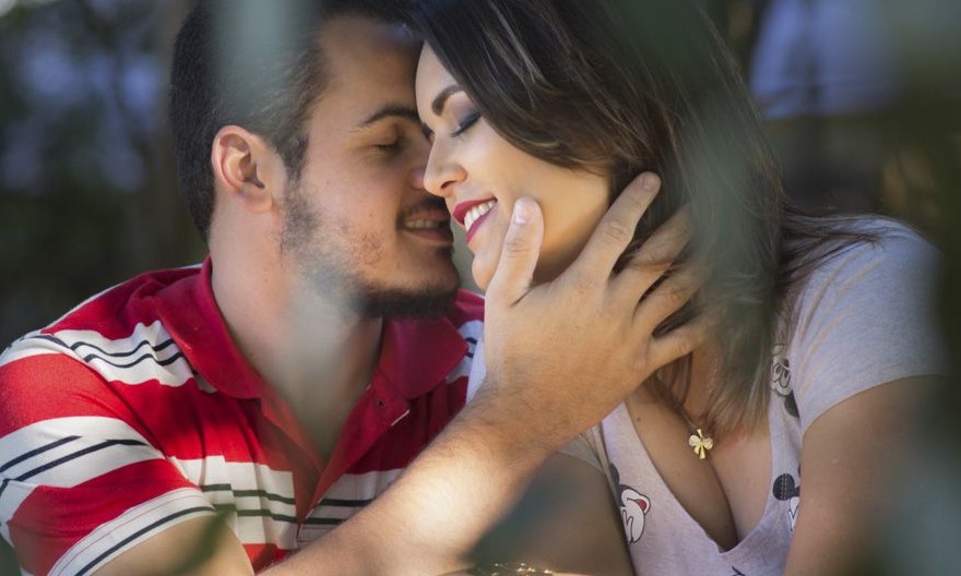 Casais que mostram carinho têm relacionamentos ainda mais sólidos. Veja aqui