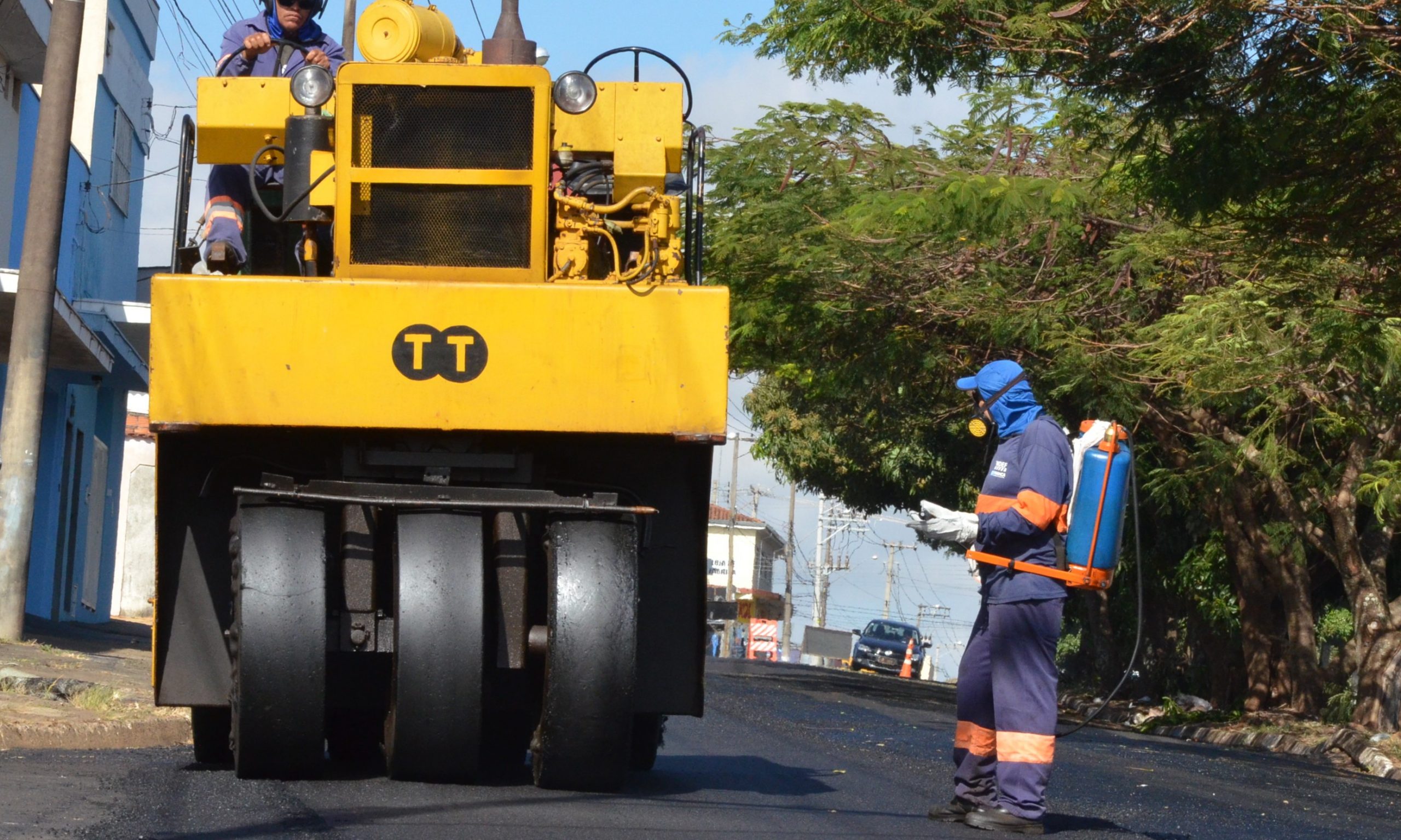 Com 4 equipes pela cidade, Prefeitura de Franca retoma recapeamento asfáltico