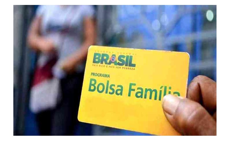 Com 433 mil famílias na fila, governo tira verba do Bolsa Família: “não fará falta”