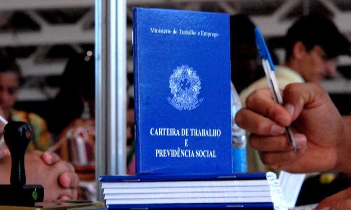 Vagas de Atendente: 18.231 oportunidades de emprego abertas no país e na região
