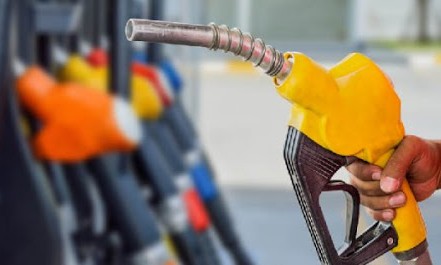 Gasolina e diesel param queda nos postos após reajustes da Petrobras