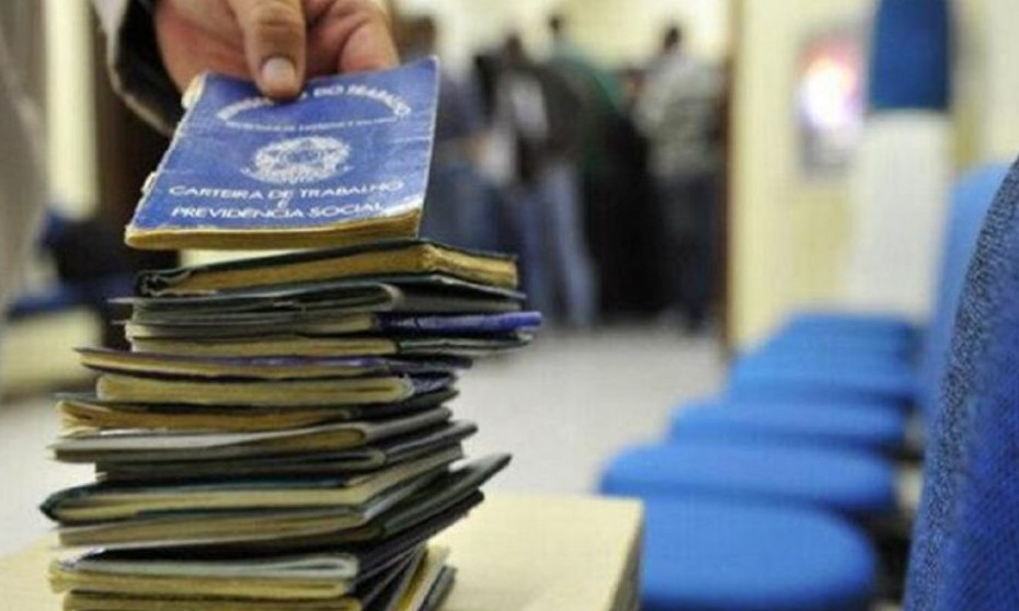 Brasil fecha 331.901 vagas com carteira assinada e tem pior maio da série do Caged