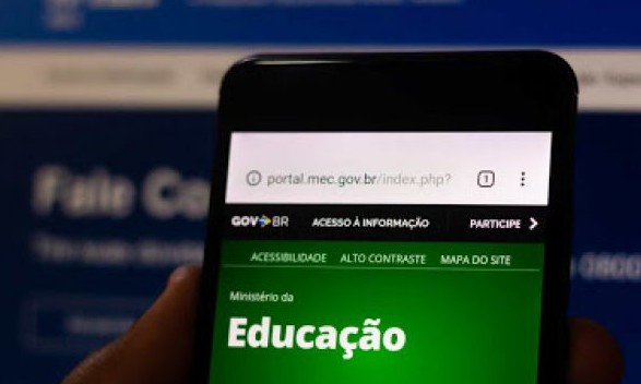 A pedido das instituições de ensino, MEC adia inscrições do Sisu, Prouni e Fies