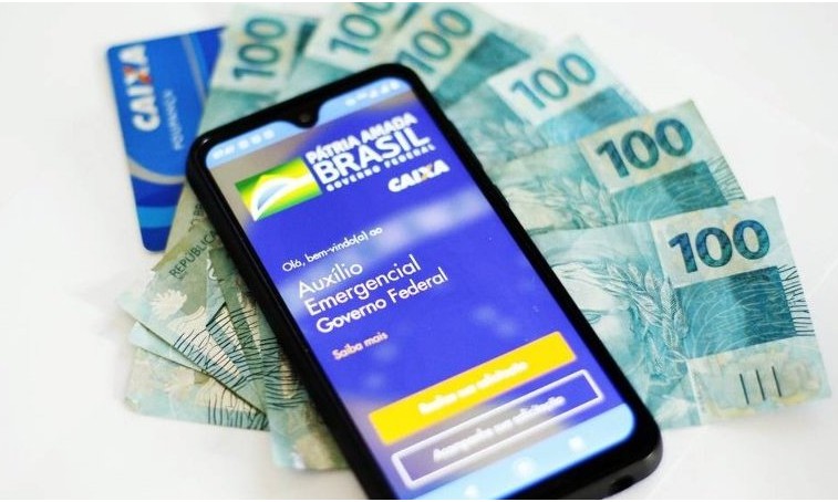 Governo avalia prorrogar auxílio em 3 parcelas, de R$ 500, R$ 400 e R$ 300