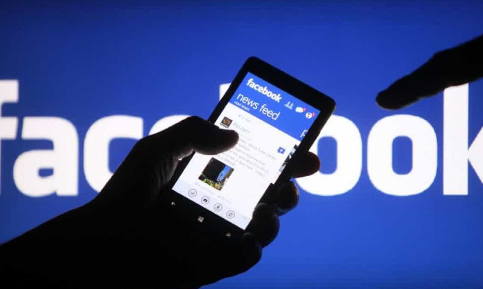 Facebook vai emitir alerta caso você tente compartilhar notícias velhas