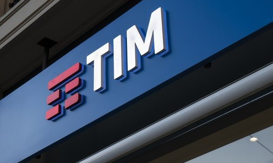 Operadora TIM é multada em R$ 800 mil por propaganda enganosa