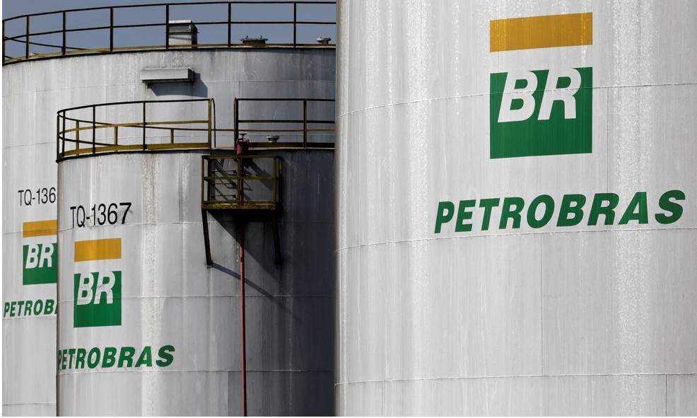 Petrobras aumenta preço da gasolina em 10% nas refinarias a partir de hoje (9)
