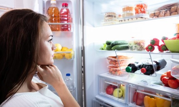 A geladeira é vilã ou aliada? Veja os alimentos que não podem ser armazenados