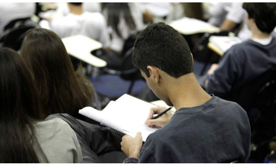 Pandemia gera aumento da inadimplência em faculdades particulares