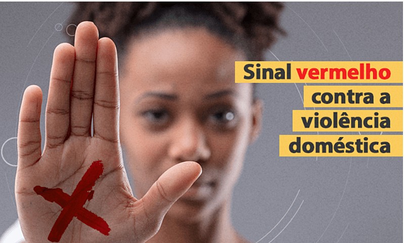 Violência doméstica: denúncia pode ser feita em farmácias com um gesto