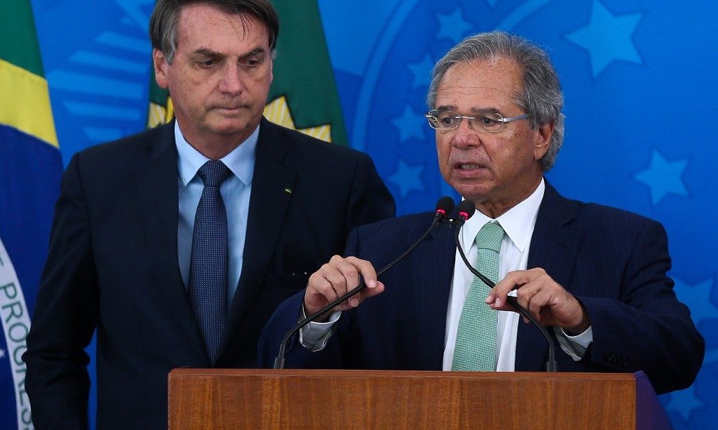Prorrogado por mais 2 meses, auxílio R$ 600 pode ter pagamento parcelado