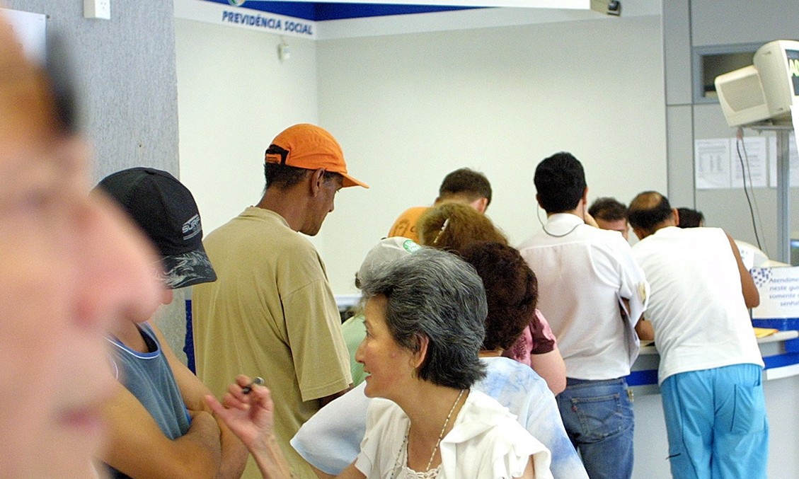 Governo atualiza normas para comprovação de vida de aposentados: Confira!